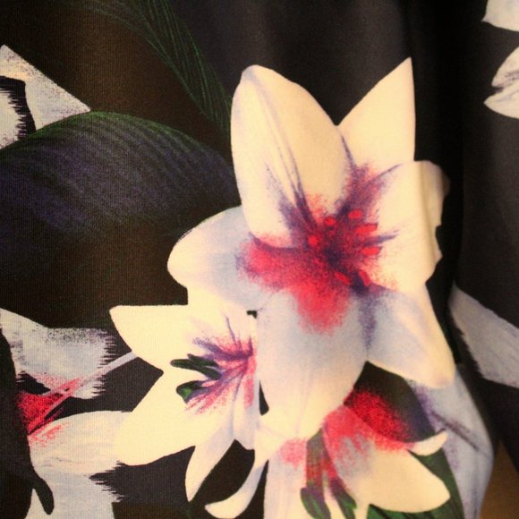 Nine West Active Blue Floral Leggings Size 1X - Picture 9 of 11